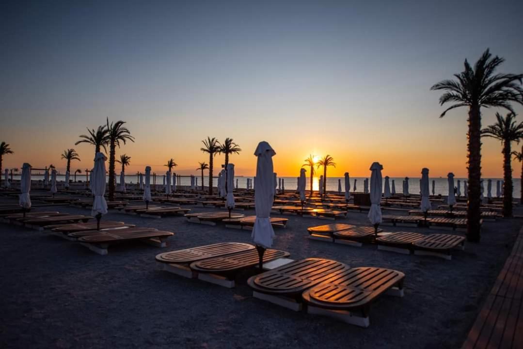 White Tower Mamaia Prestige Apartments Eksteriør billede